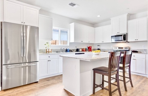 Pumpkin Center House | Private Getaway 15 Minutes to Downtown Bakersfield!