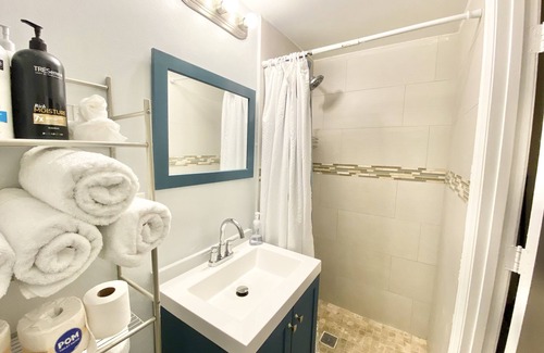 Coral Springs House | Private Getaway 2 bedrooms and 1ba Guesthouse Self Check-in Free Parking & WiFi