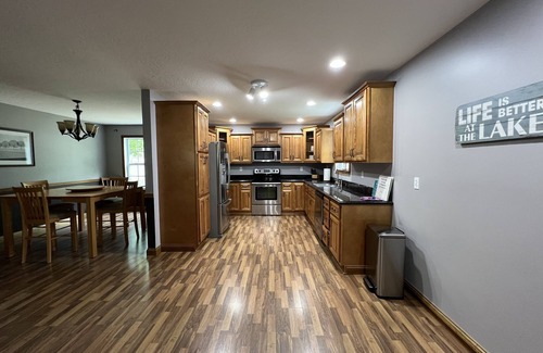 Lindseyville House | Private Getaway! Great for families and friends! Hot tub and Fire pit!
