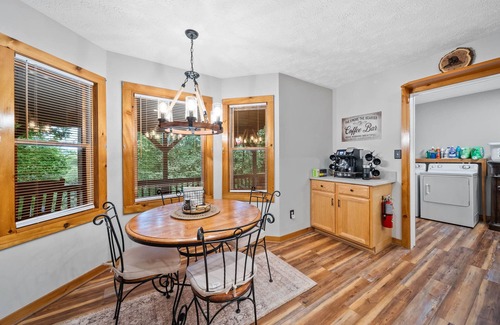 Zionville House | PRIVATE GETAWAY IN GATED COMMUNITY