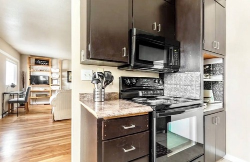 Lakewood Apartment | Private Getaway Near Beaches & Downtown Tacoma!