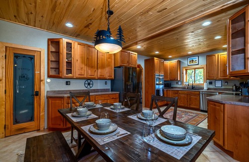 Kremmling House | Private Gore Pass Adventure Cabin With Hot Tub
