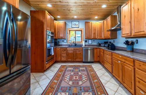 Kremmling House | Private Gore Pass Adventure Cabin With Hot Tub
