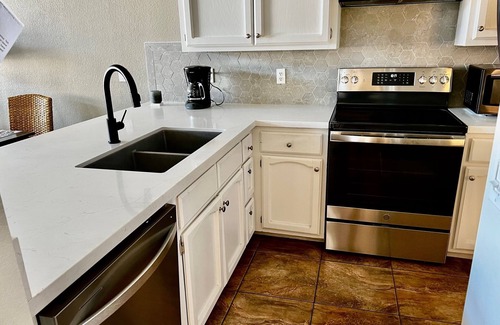 Fountain Hills Condo | Private, Gorgeous, UPDATED 2BR Condo with Awesome Mountain & Fountain View!