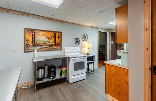 Ovid Hotel | Private Group Accommodations w/Events & Game Room
