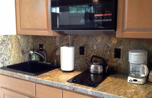 Rosalie Place Cottage | Private guest house near TPC Golf, Car Shows, Spring Training, and hiking trails
