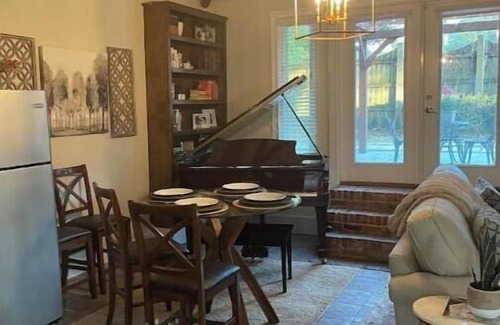 Killearn Estates House | Private guest house—beautiful and conveniently located with grand piano near I10