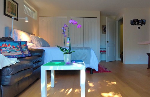 Marpole House | Private Guest Suite In Marpole, Westside of Vancouver. No Kitchen