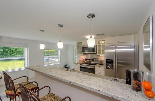 East Fort Lauderdale House | Private Guesthouse Walk to Ocean