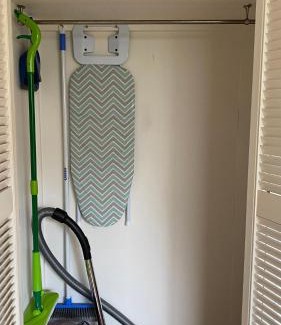 Warana House | Private Guesthouse - Pet friendly - Walk to Beach
