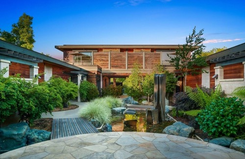 Yountville House | Private Haven of Refined Luxury! Rooftop Pool & Spa Near Napa Valley Vineyards