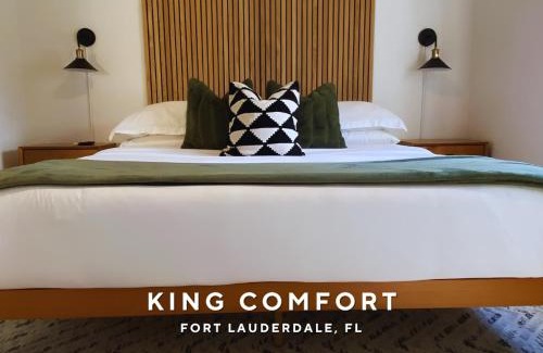 South Middle River House | Private Heated Plunge Pool Spa and Secluded Patio - Fort Lauderdale