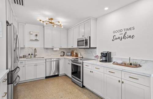Wilton Manors House | Private Heated Pool, Outdoor Movie Theater, Gym & Sauna | Near to Wilton Drive