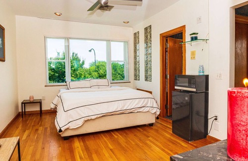 Southwark House | Private Heated Pool with City views and Gym!