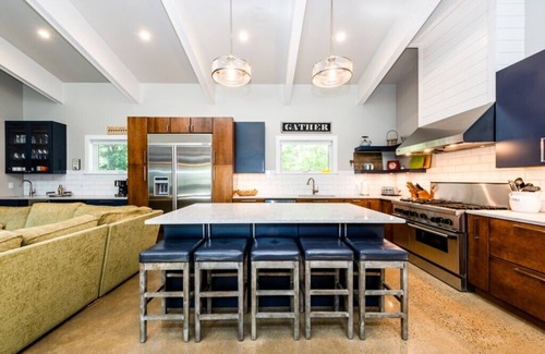 Harbert Cottage | Private Heated Pool and Hot Tub!