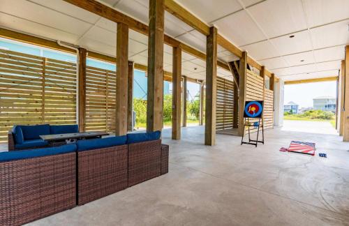 Fort Morgan House | Private Heated Pool with Elevator Access & FREE ACTIVITIES