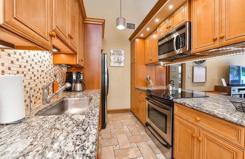 Anna Maria House | Private heated salt pool at OHasis Getaway and only 200 steps from the Beach!