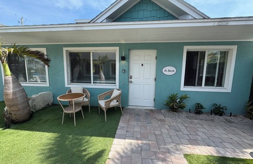 Bradenton Beach Apartment | PRIVATE Heated Pool 2 bedroom/2 bath-2 blocks from the beach-"Unit St. Barth".