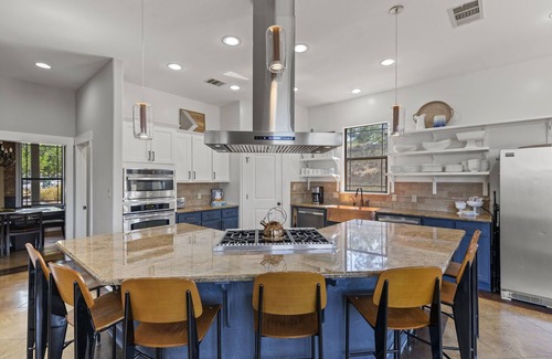 Dripping Springs House | Private Hill Country Oasis withprivate pool &event space close to wedding venues