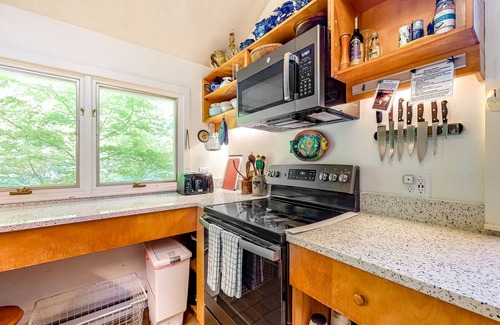 Chilmark House | Private Hillside Home, Fully Equipped Kitchen, Dog-Friendly, A/C, W/D