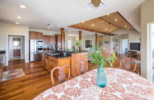 Kaneohe House | Private Hilltop Retreat, Spectacular View, Minutes to Kailua Beaches!