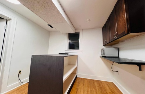 Medicine Hat House | Private Hillview Gateway