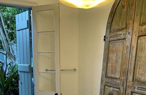 French Quarter House | Private historic home in heart of French quarter with secluded gas lit courtyard