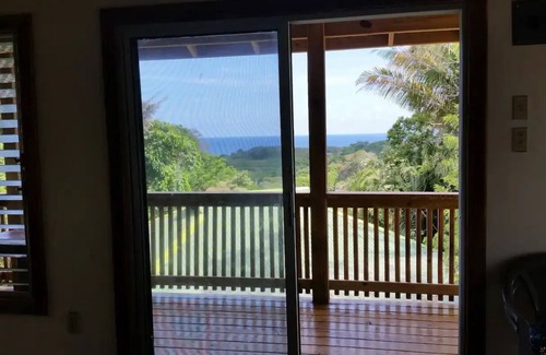 Gibson Bight House | Private Cabana with a Beautiful Ocean View