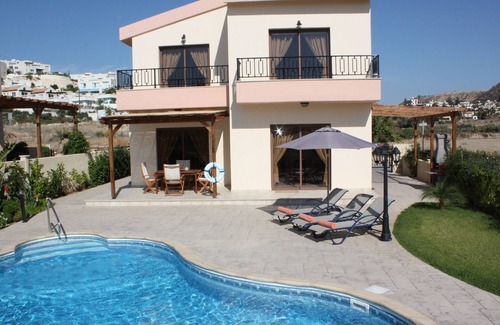 Pissouri Villa | Private holiday villa close to the beach and all the other amenities