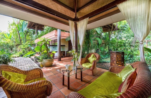 Siem Reap Villa | Private Holiday Villa with your private full facilities' usages & personal chef!