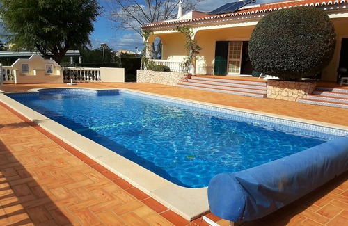 Portimao House | Private holiday villa m. Pool 10x5 m (heatable), 2 bedrooms (bathroom en suite)