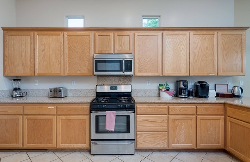 Indio House | Private home,2 King Beds, near Empire Polo, Tennis, Pools, Coachella, Horse Pk,