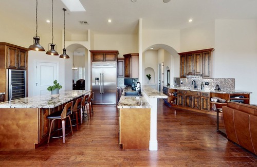 Fountain Hills House | Private Home in Scottsdale/Fountain Hills, AZ. Movie Theater, Pool, Hot Tub, Pool Table, Casita