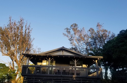 Pauwela House | Private home located in tropical setting close to beaches and waterfalls