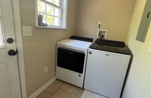 Evans House | Private home master rental