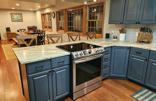 Sherman House | Private home next to Candlewood lake and Candlelight farms inn