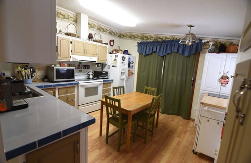 Peru House | Private Home On A Cul-De-Sac ~ Stones Throw From Lake Champlain
