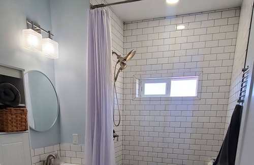 Pleasant Grove House | Private Home on Farm