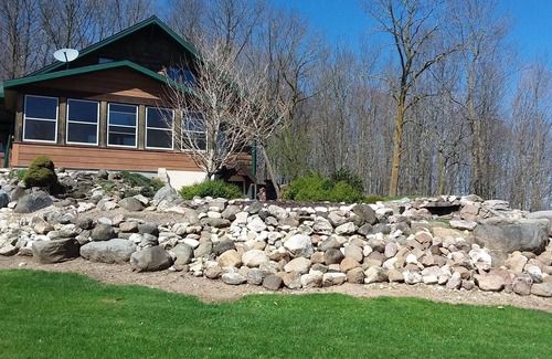 Plymouth House | Private home on twenty wooded acres.