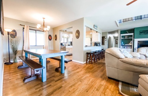 Beaver Shores House | Private Home+Outdoor Deck+Waterfront+Hot Tub