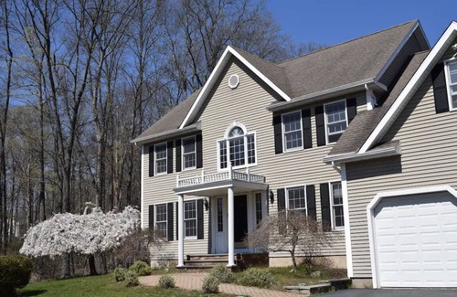 North Branford House | Private Home - Pool and Close to CT Shoreline Beaches
