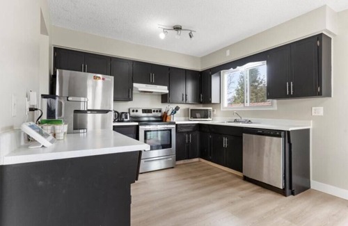 Chilliwack Proper Village West House | Private home stay