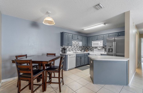 Mary Esther House | Private home under 4 miles from the beach! Sleeps 10