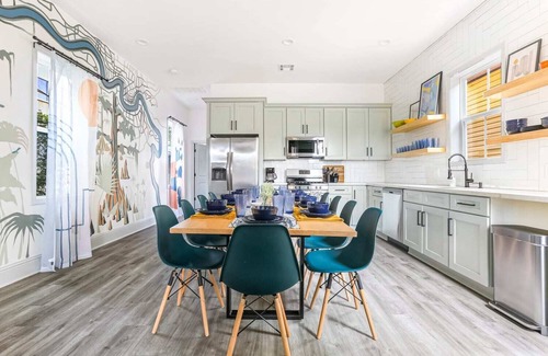 Mid-City House | Private Home w/Heated Pool and Tropical Garden