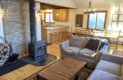 Ludlow House | Private Home Walk to Okemo Lifts! Hot Tub/Fire Pit