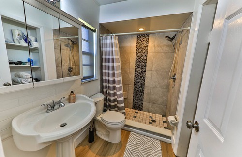 Crystal River House | Private Home Walking Distance to Golf & Close to Three Sisters Springs