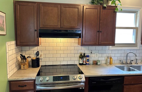 Edgewater Hill House | Private home with full gym in Gordon Square neighborhood, 5 minute walk to beach