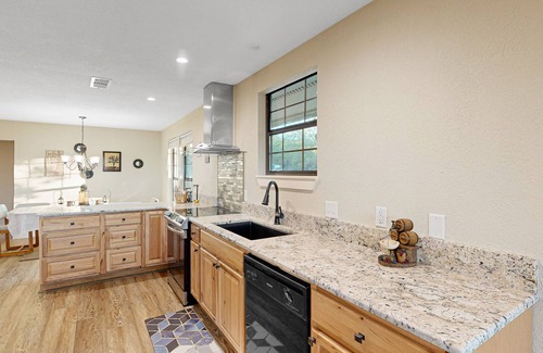 Pipe Creek House | Private home with hill country views, open layout, W/D, central AC, & patio