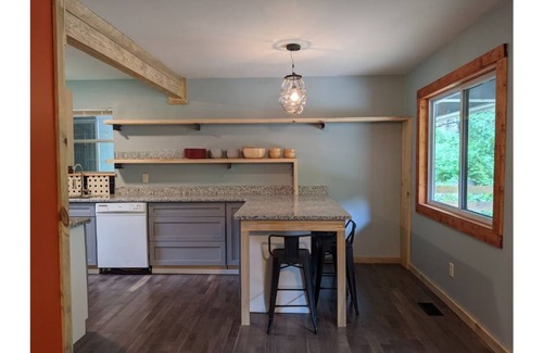 Chattanooga House | Private Home & Yard ~ Hiking, Creek & River Nearby!