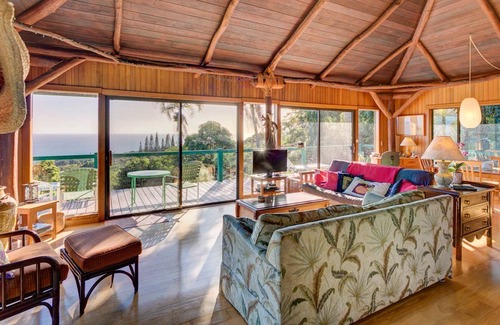 Kipahulu Cottage | Private, Honeymoon Cottage - 180 Degree Ocean Views